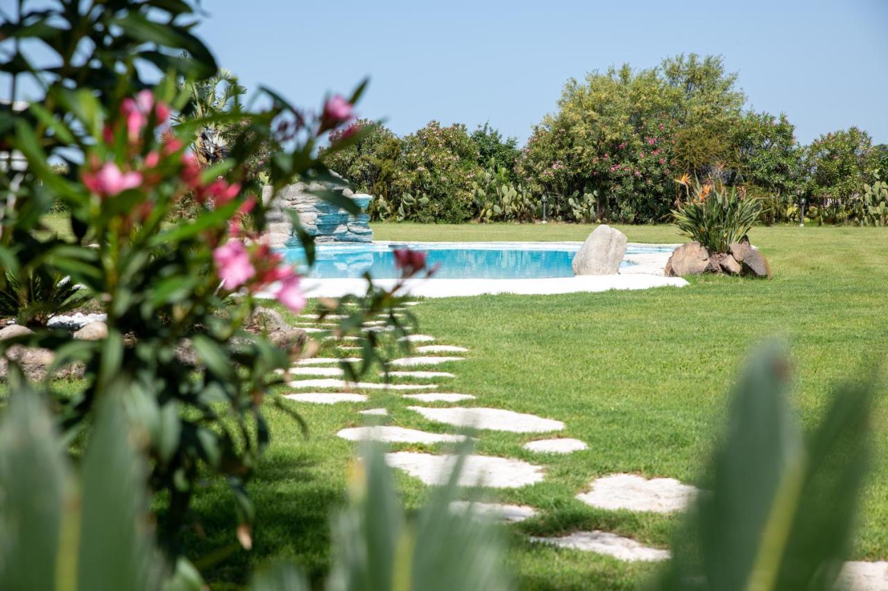 Agriturismo Santa Lucia Tratalias Exterior foto